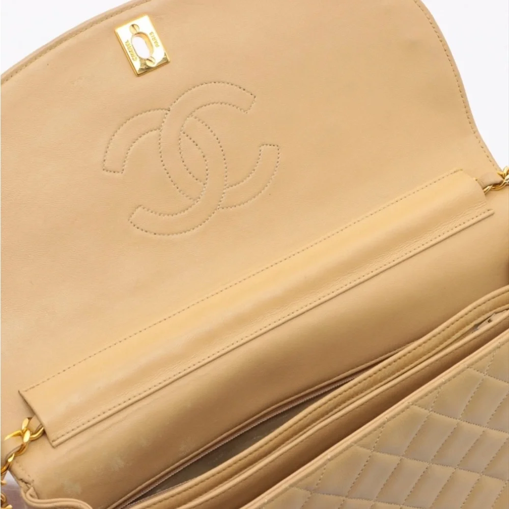 Auth CHANEL Beige Single Flap Shoulder Chain Bag 24k Gold CC Quilted Lambskin - Picture 10 of 11